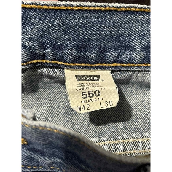 Levis 550 Jeans Mens 42x30 Blue Denim Relaxed Fit Tapered Leg Light Wash Zip Fly - Picture 3 of 10